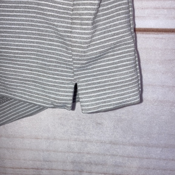 Athleta Modern Metro Grey Striped Shortie Shorts - XS - Picture 6 of 12